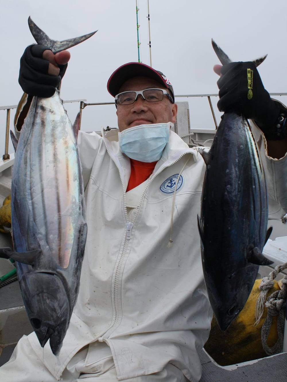 釣りを満喫する院長