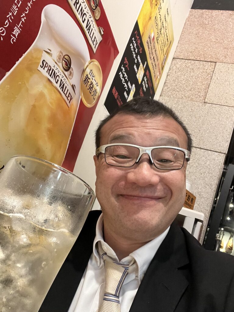 ハイボール飲んでる院長
