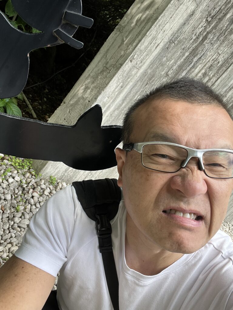 カエルに叩かれる
