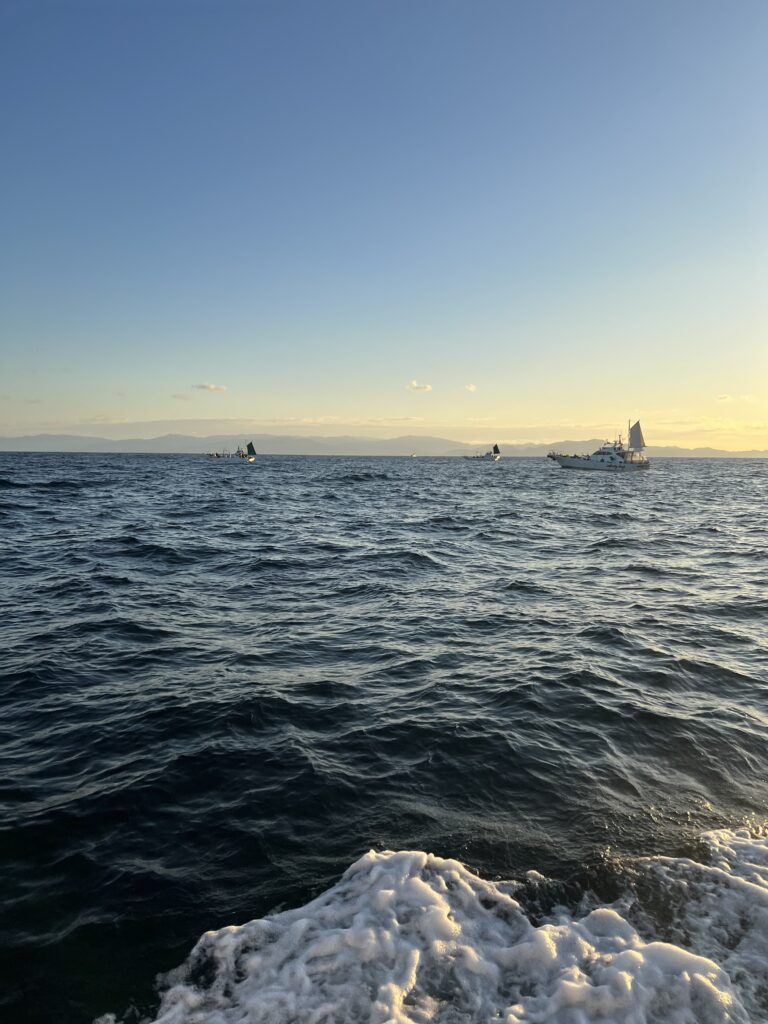 石花海の船の様子。10船ほど
